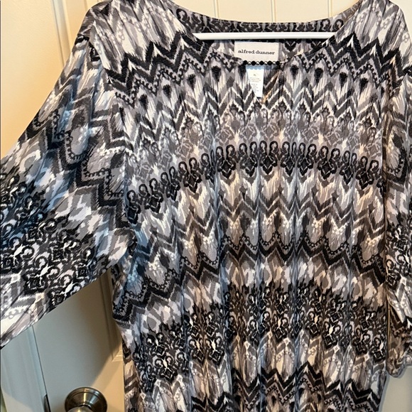 Alfred Dunner Women's Black and White Zigzag Blouse - Picture 5 of 5